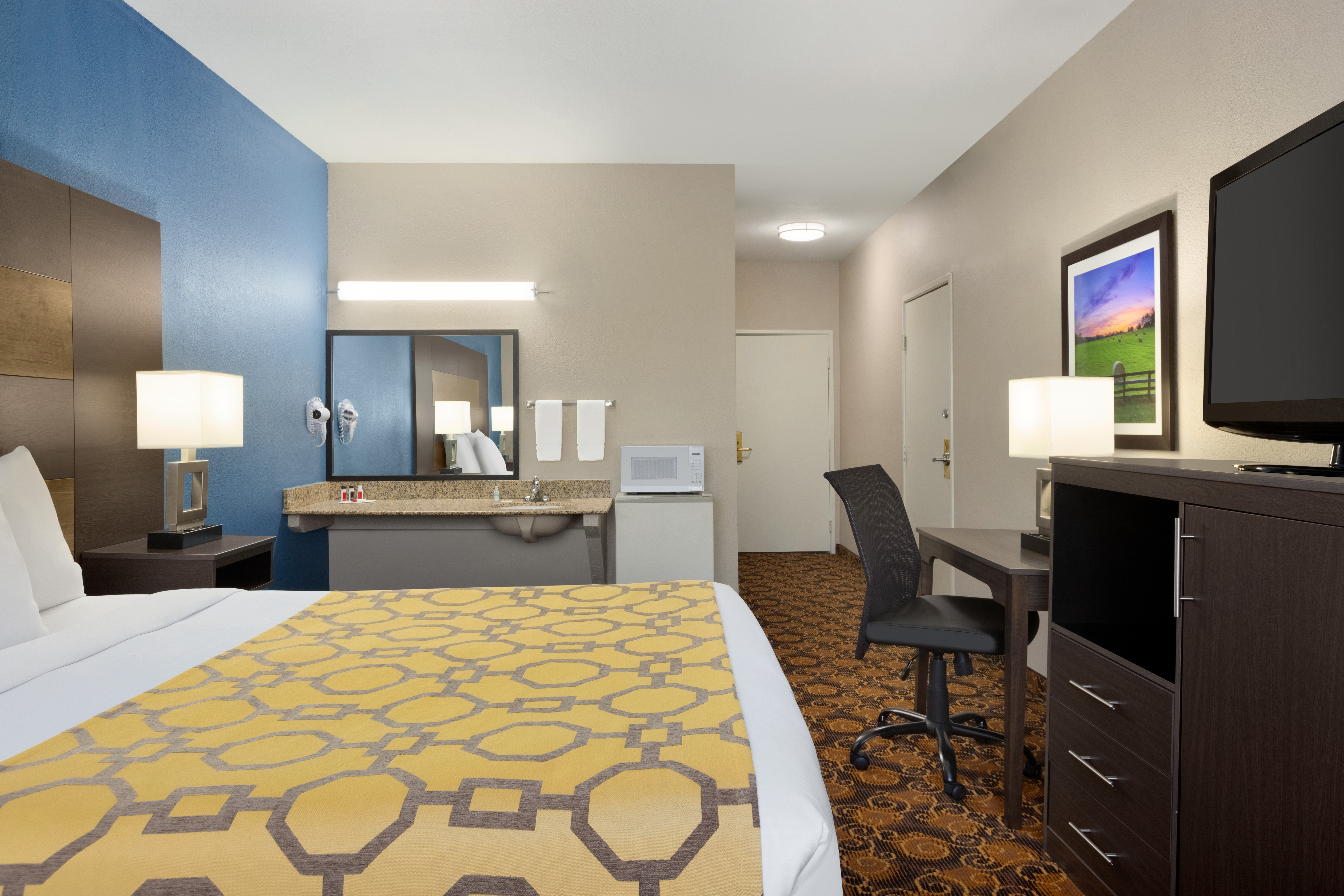 Guest room at the Baymont by Wyndham Winchester in Winchester, Kentucky